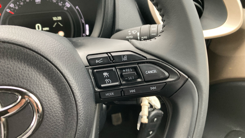 Toyota Aygo X 1.0 VVT-i Edge 5dr Petrol Hatchback